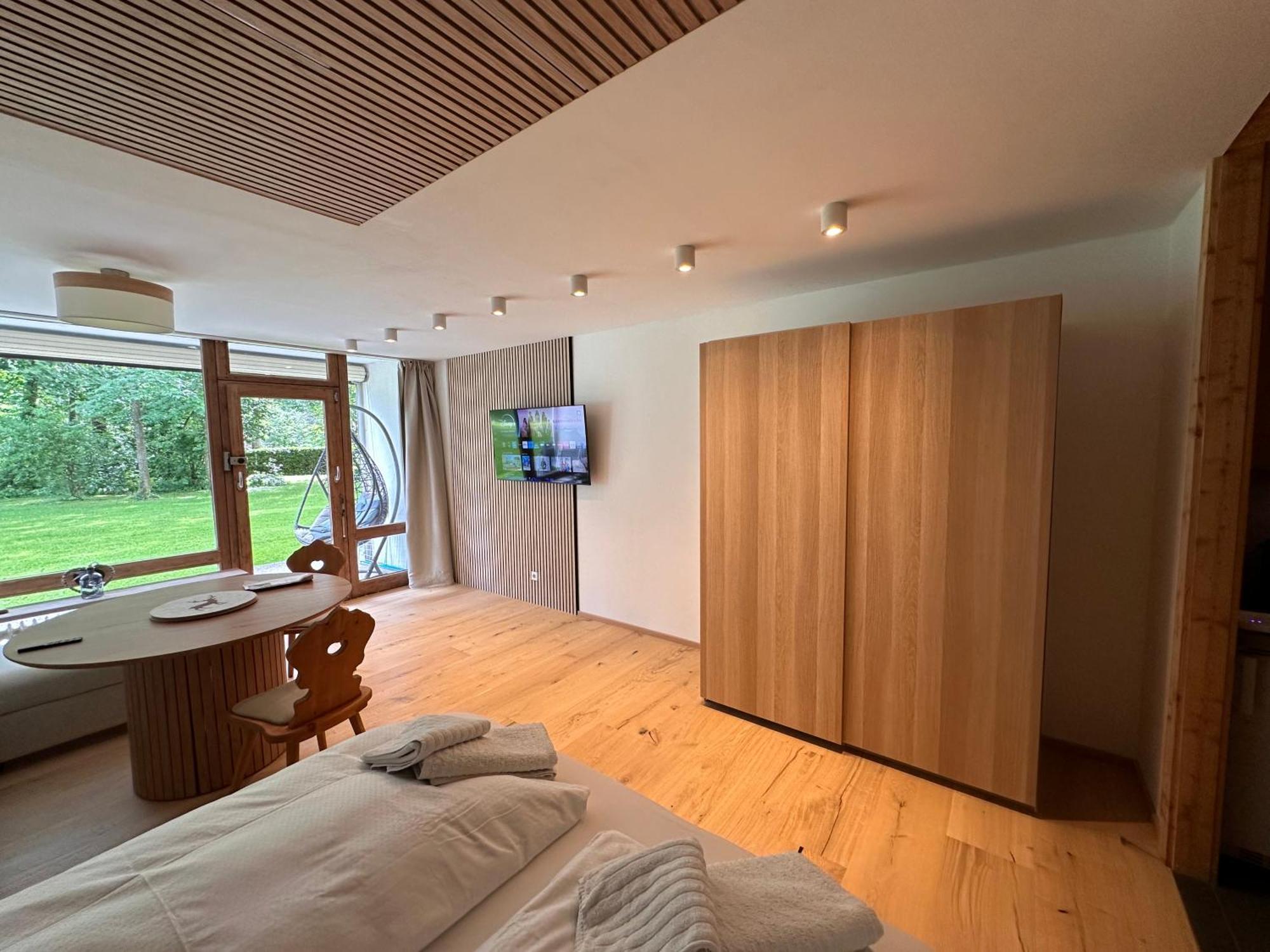 Studio Mit Indoor Pool Und Garten 洛弗附近圣马丁 外观 照片